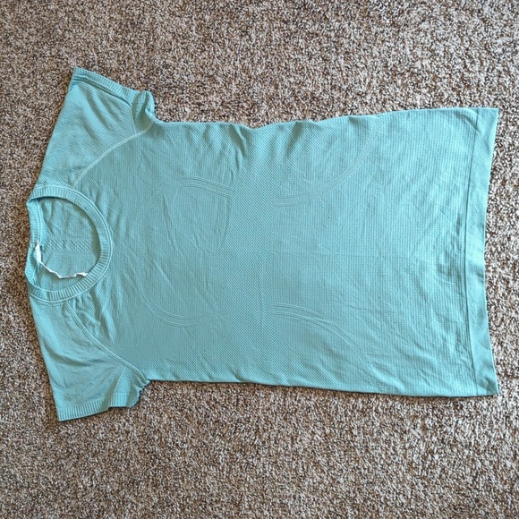 lululemon athletica Tops - Lululemon Swiftly Tee